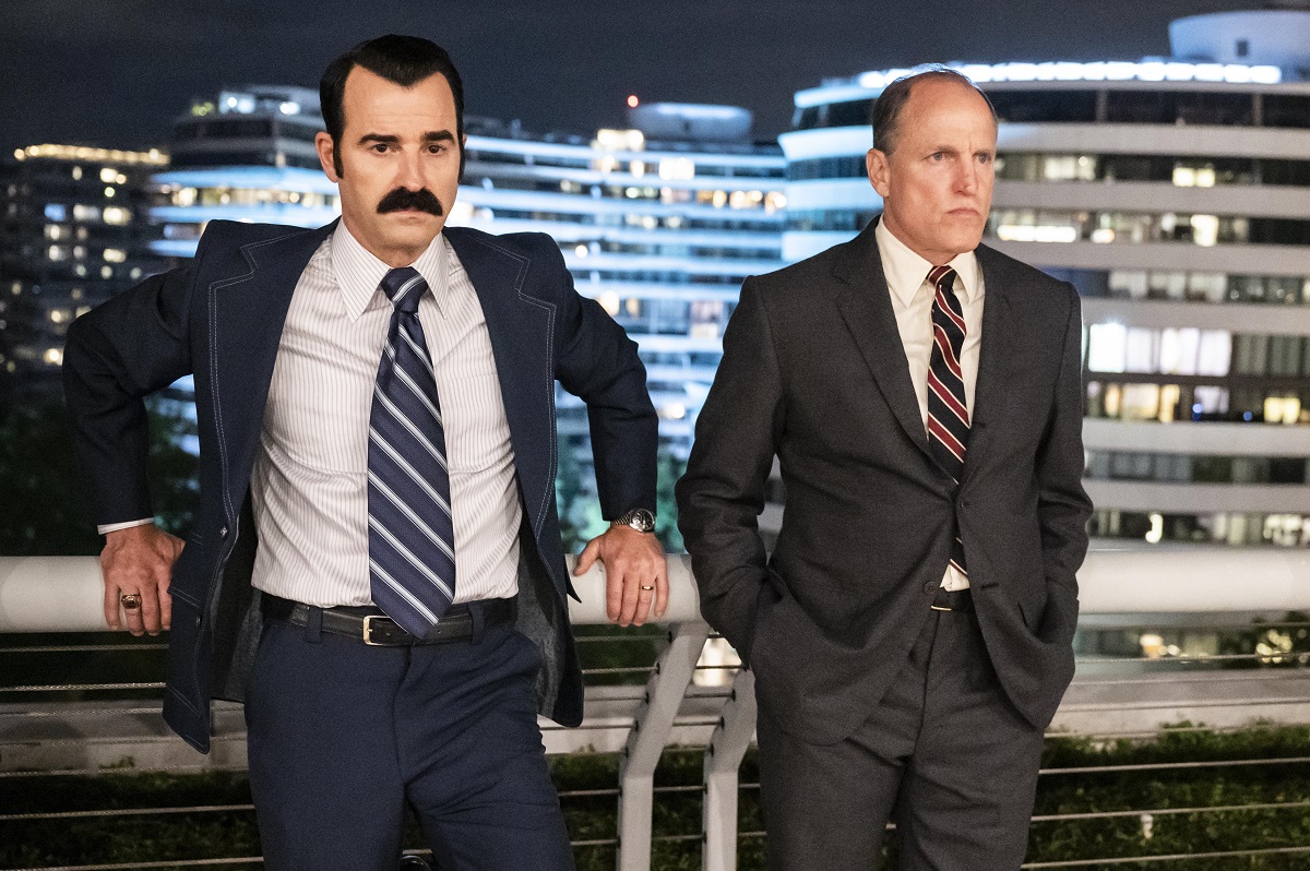 Уди Харелсън и Джъстин Теру от днес в HBO Max във Водопроводчиците от Белия дом