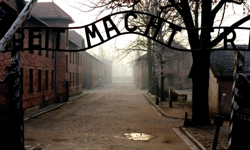 Viasat History Auschwitz The Inside Man INFILTRE AUSCHWITZ PHOTO2 Viasat History в памет на жертвите на Холокоста