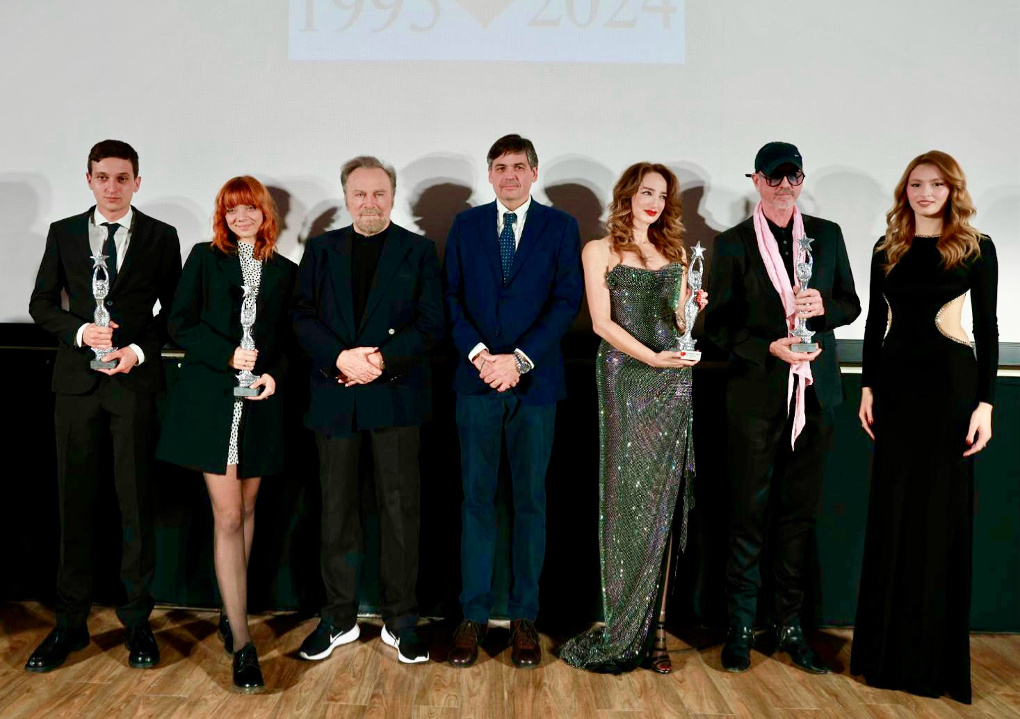 1.Dimitar Eleonora Franko Nero Kmeta na Kapri Drssy i Gary Дяволски игри с четири награди на международния филмов фестивал "Капри Холивуд"
