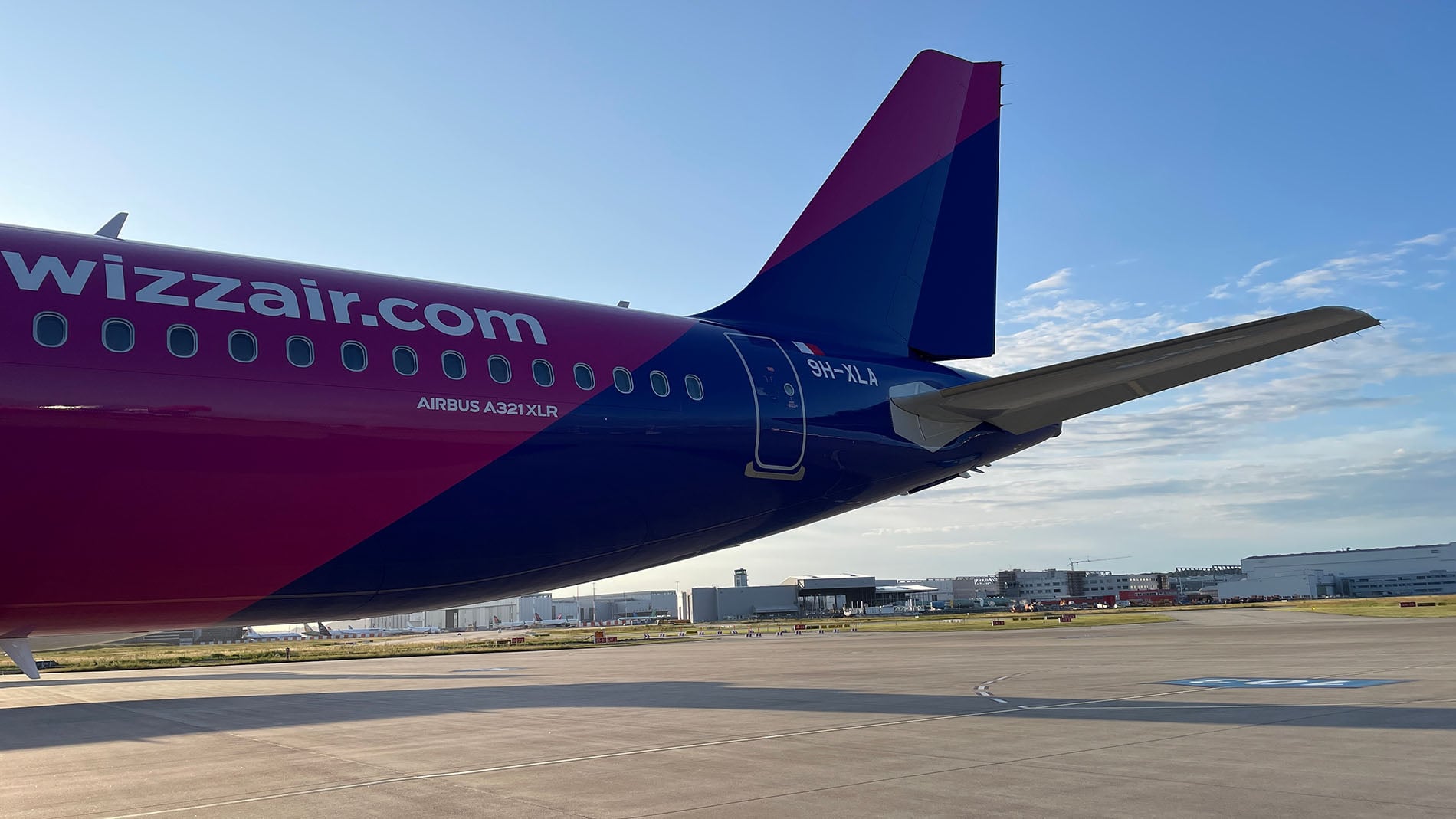 2 Wizz Air посрещна първия си Airbus A321XLR в Европа