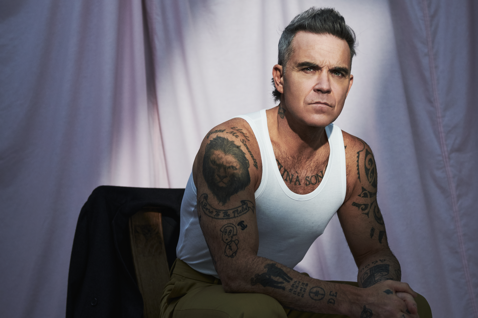 Robbie Williams Credit Jason Hetherington Robbie Williams с дата за "Britpop"