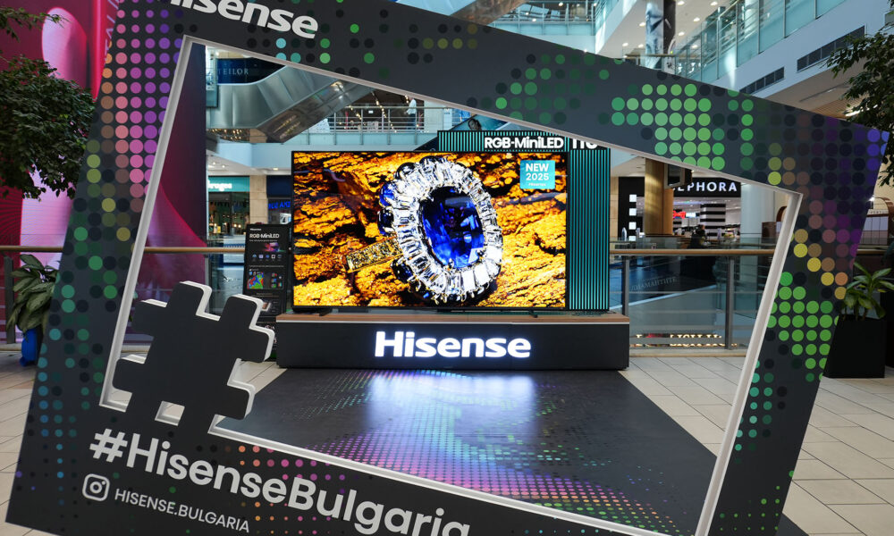 02 Hisense представя първия в света 116-инчов RGB MiniLED телевизор