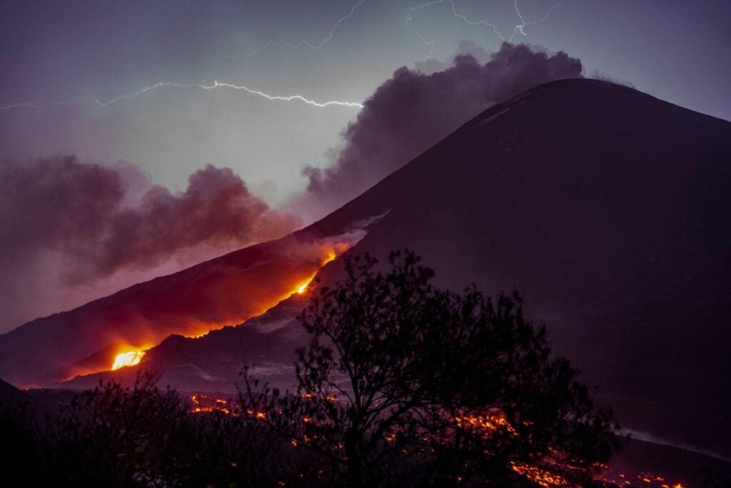 image 36 Viasat Nature запалва сезона на вулканите
