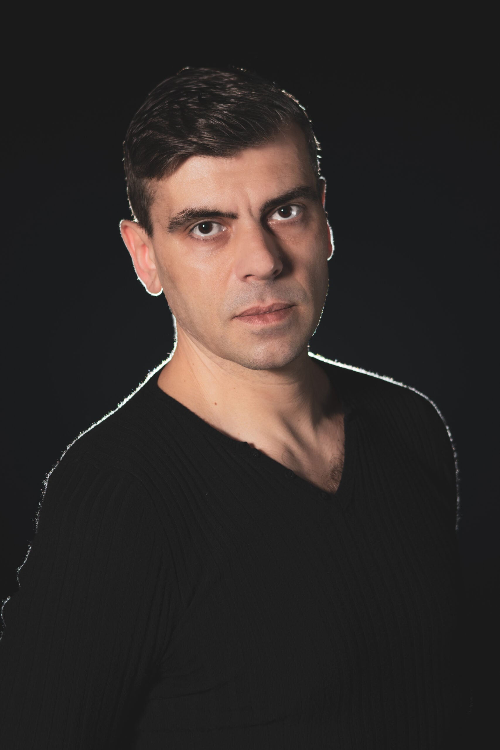 Асен Наков на 50: „Тайната Данте“ на сцената на Музикален театър на 2 октомври 141 Асен Наков, премиер-солист и хореограф на Балет „Арабеск“