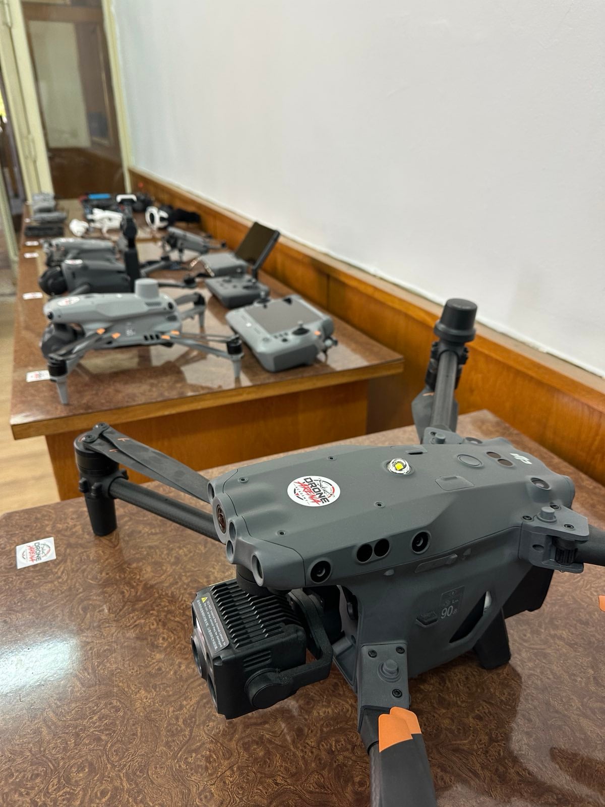 Посетители на откриването на Drone ARENA Academy