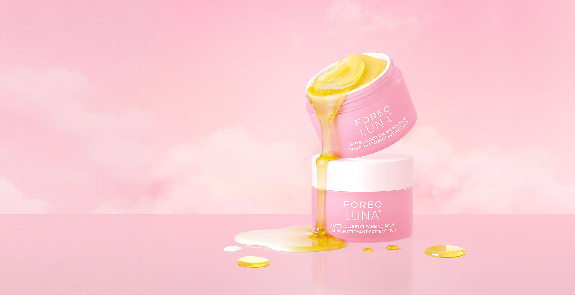 Текстурата на LUNA Buttercloud Cleansing Balm