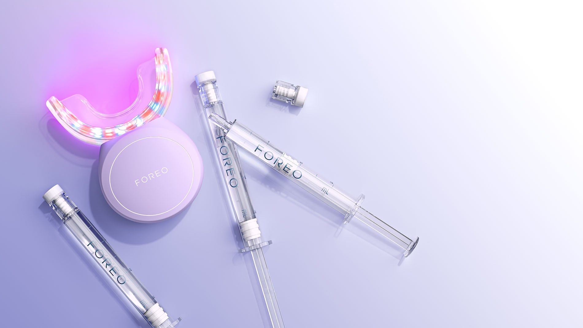 Усмивка с повече светлина: личният ми опит с FOREO ISSA Teeth Whitening Set