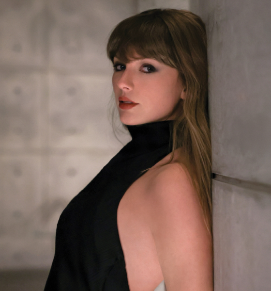 Taylor Swift на промоционална снимка към сингъла Patient Zero