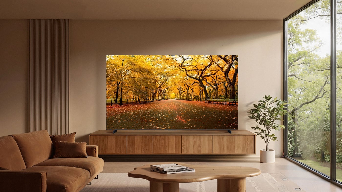 TCL C8L SQD-Mini LED телевизор