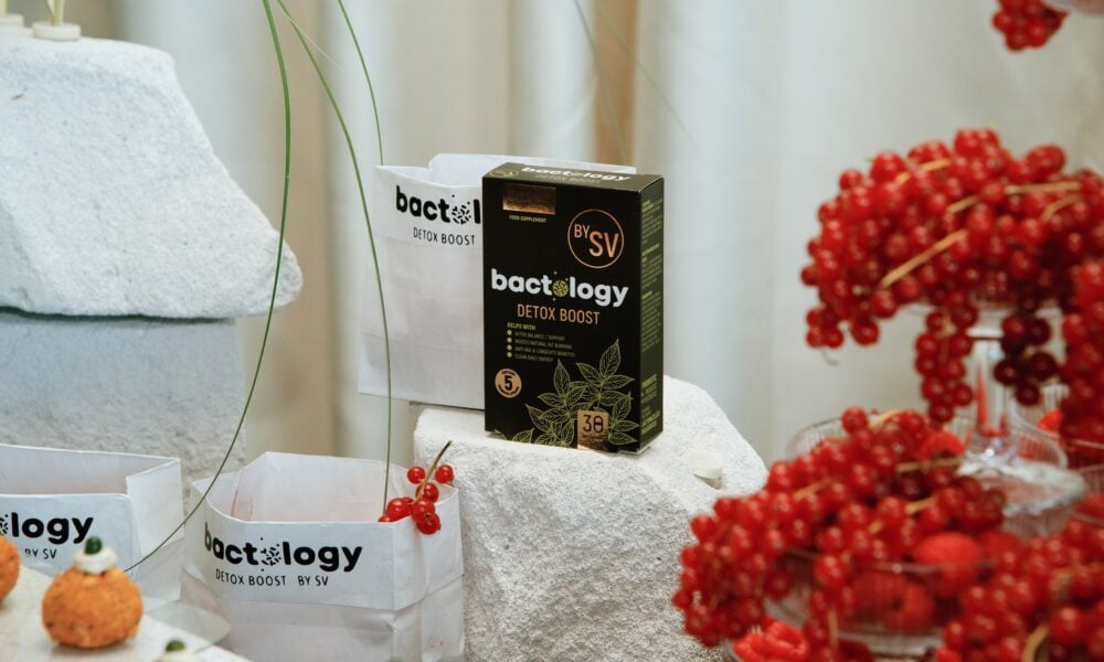 Detox Boost by SV на маса с калина