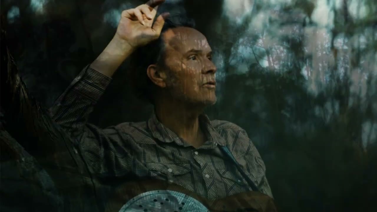 Hugo Race Fatalists в кадър от видеото „Born To Fly“