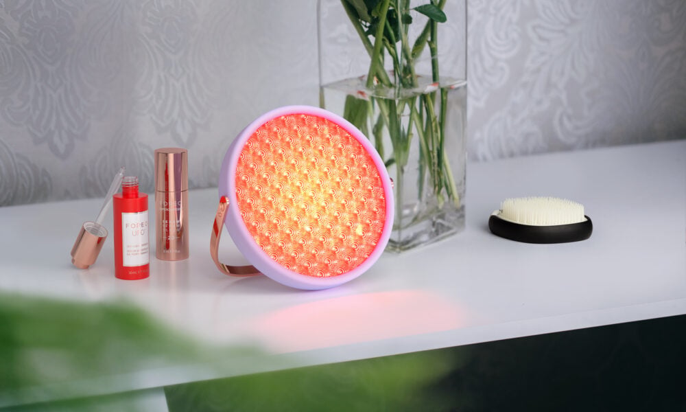 Време за светлина: три седмици с FOREO UFO LED Lighthouse Panel